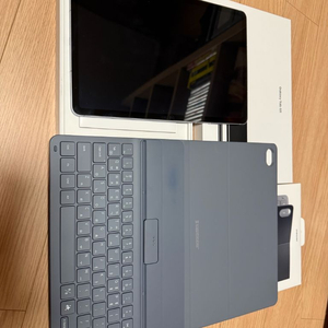 갤럭시탭 S11 256GB WIFI S급 + 정품 키보드 케이스 판매