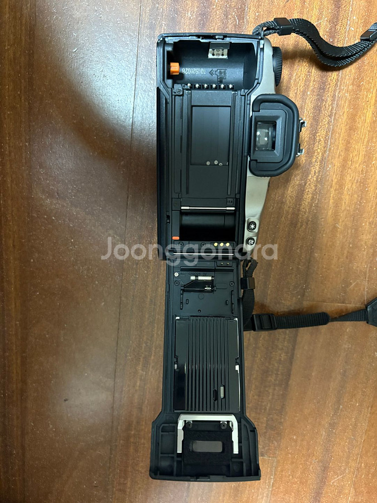 캐논 EOS66 사용감 거의 없는 중고 필름카메라 판매--5