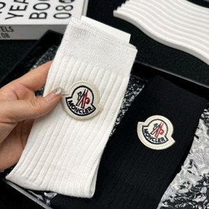 몽클레어 양말 4개 세트