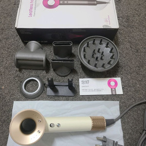 차이슨 슈퍼소닉 드라이기 220V 거치대포함6종노즐 (새상품)