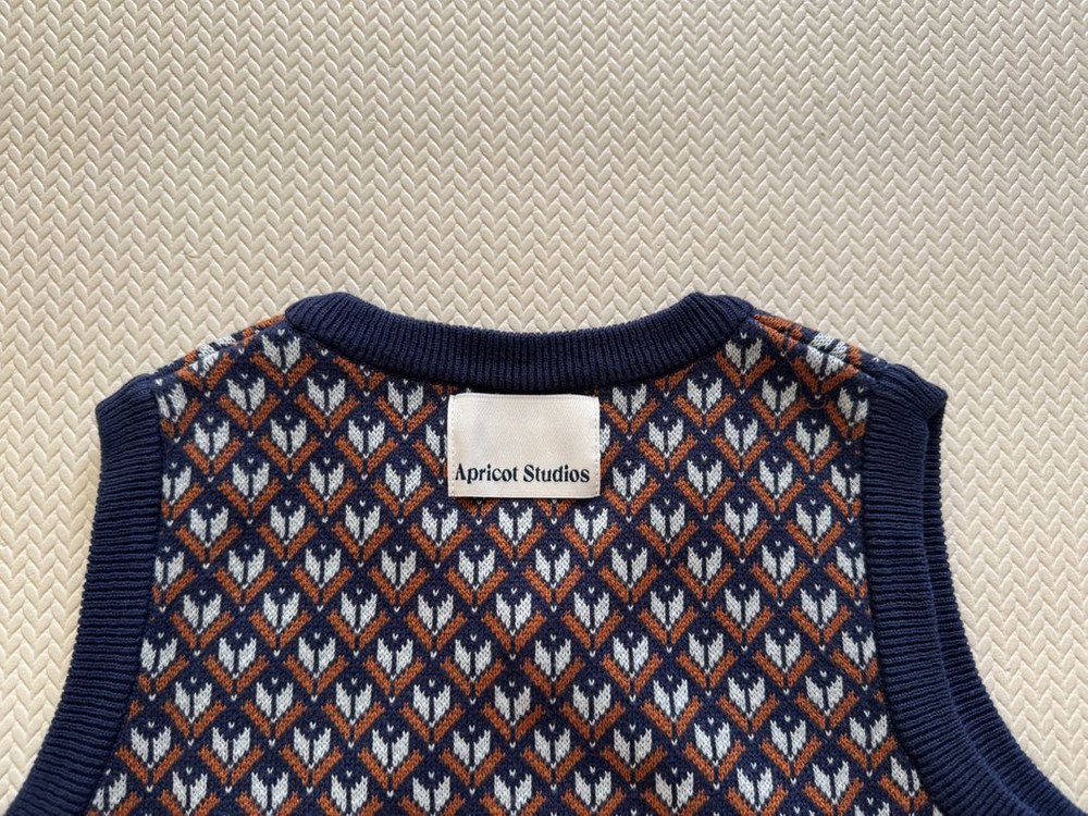 아프리콧스튜디오 니트 조끼 100사이즈--2