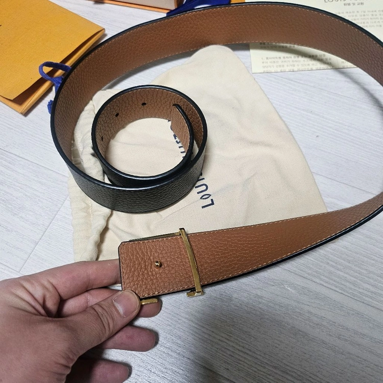루이비통 LV 버클 벨트 이미지