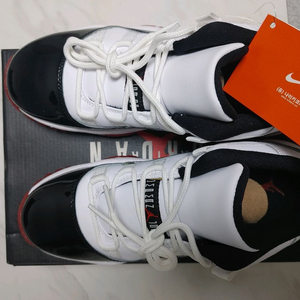 나이키 에어조던 11 레트로 로우