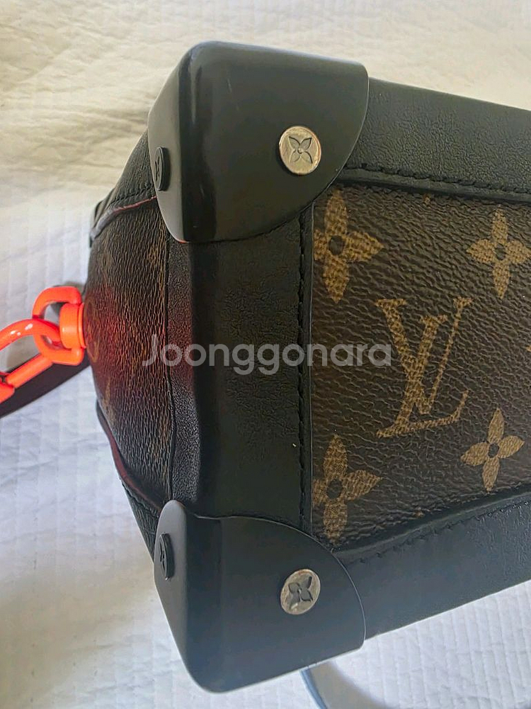 루이비통 버질아블로 소프트 트렁크 백--5