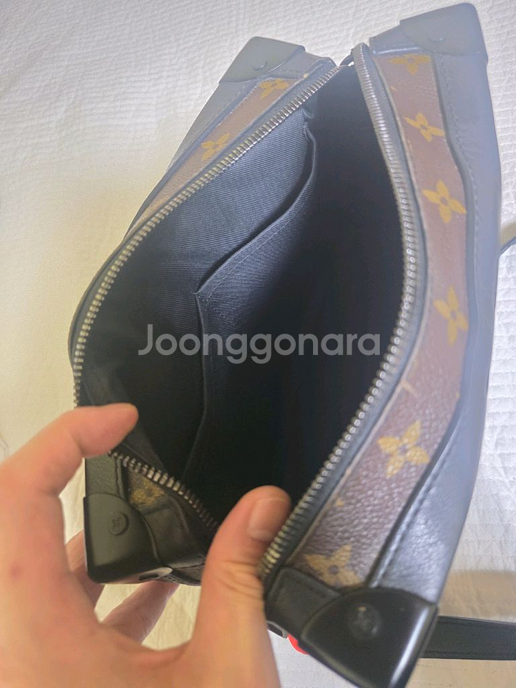 루이비통 버질아블로 소프트 트렁크 백--8