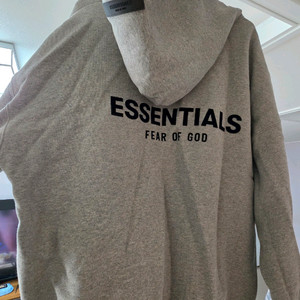 에센셜 후드티
