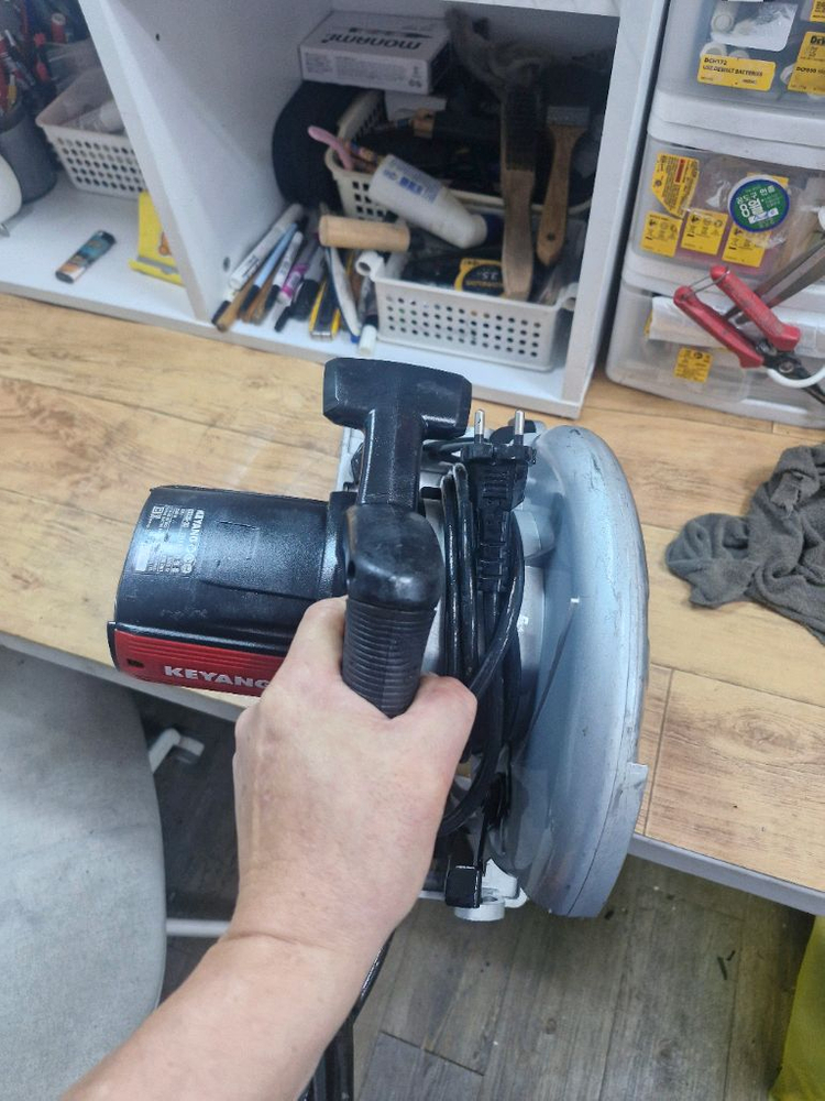 계양원형톱 CS235 20 9인치스킬 2세대신형 2000W.A급 이미지