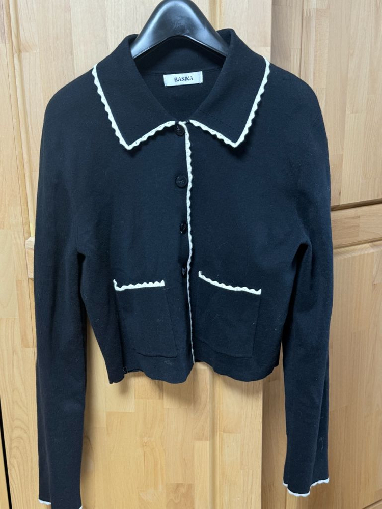 바시카 프릴 패턴 가디건--2