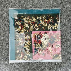 캐피탈 컬러드 반다나 나데시코 샹페트르 핑크