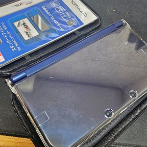 닌텐도 3ds xl 메탈릭블루 팝니다! 파우치 + 필름