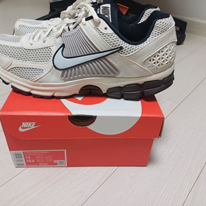 [285] 나이키 줌보메로5