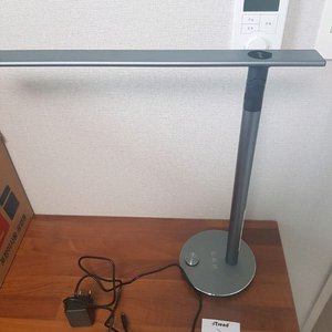 디트렌드 LED 스탠드 공부 시그니처