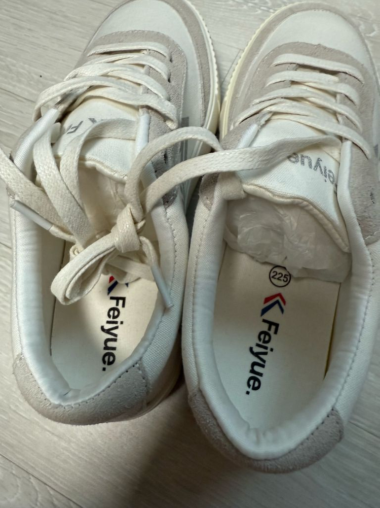 페이유에 운동화 225 (새상품) 이미지