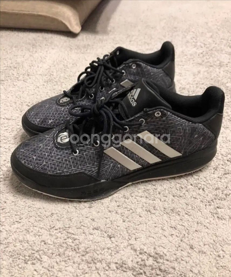 아디다스 농구화 사이즈275 새제품--1