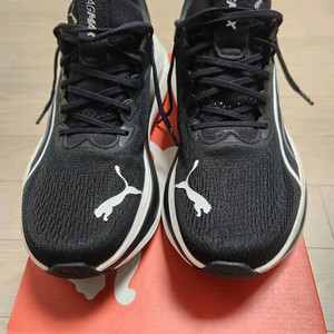 푸마 매그맥스 나이트로 런닝화 270mm