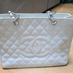 샤넬 그랜드샤핑백 이미지