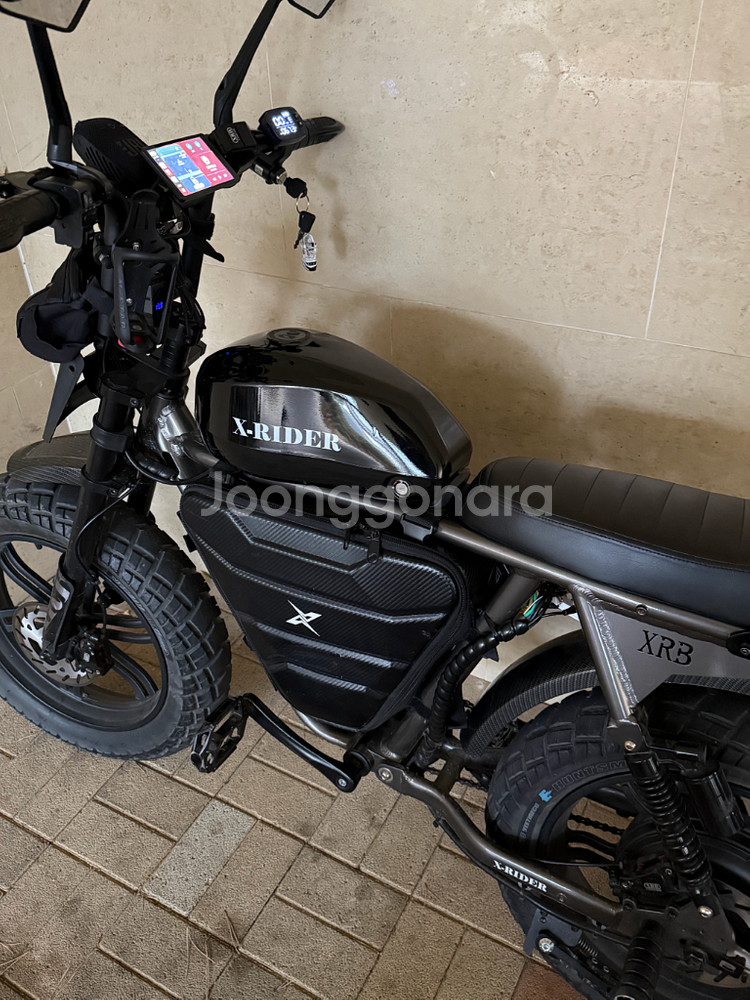 엑스라이더 X200 터보 배터리 두개 전기자전거 자토바이 판매합니다--2