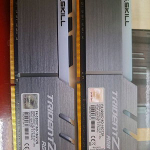 g.skill trident z rgb ddr4 3200mhz cl16 8g x 2개 2세트 팝니다