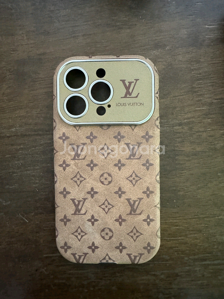 루이비통 아이폰15프로 케이스--0