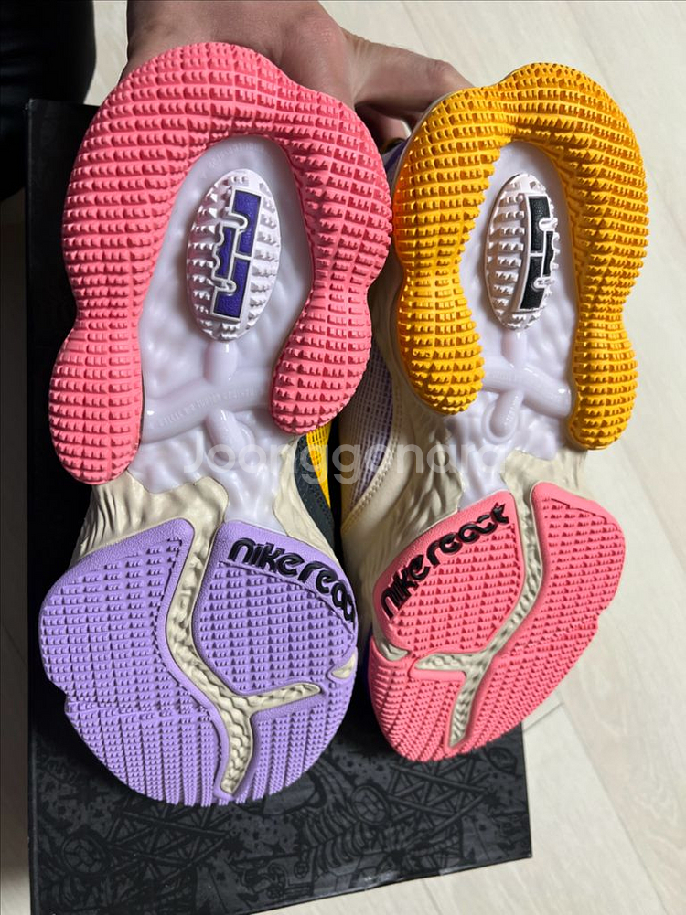 르브론19 로우 새상품 260사이즈--5