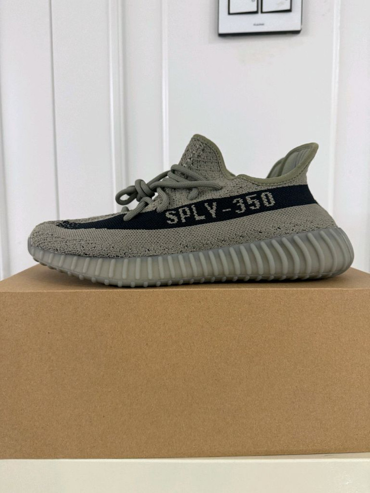 아디다스 이지부스트 350 V2 슬레이트 코어 블랙 이미지