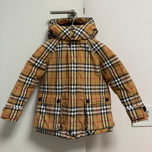 버버리 칠드런 패딩 4Y 110cm