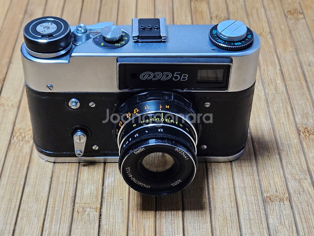 구 소련의 라이카마운트 RF 카메라인 FED-5B 판매--0