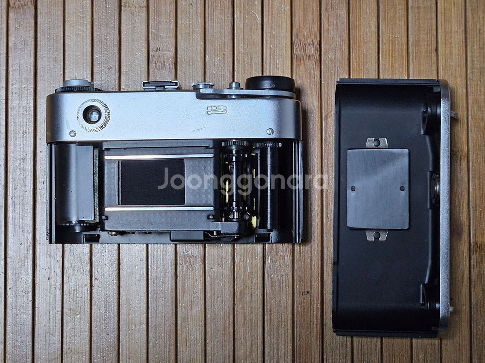 구 소련의 라이카마운트 RF 카메라인 FED-5B 판매--3