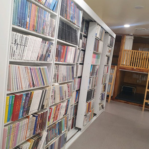 만화카페 책장 팝니다 이미지