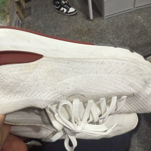 쿠치넬리 운동화