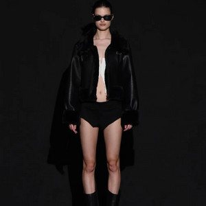 보헤미안서울 하이넥 무스탕 블랙