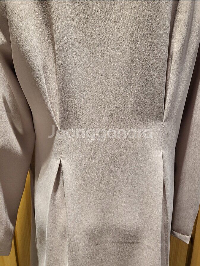 트위 스퀘어넥 핀턱 버튼 원피스--5