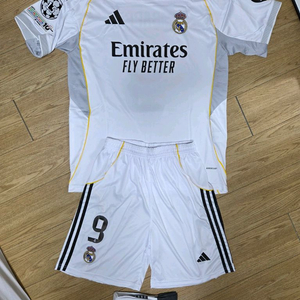 25-26시즌 레알마드리드 음바페 벨링엄 홈 어웨이 축구 유니폼 축구복 상하의세트 새상품 판매