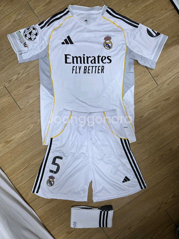 25-26시즌 레알마드리드 음바페 벨링엄 홈 어웨이 축구 유니폼 축구복 상하의세트 새상품 판매--2