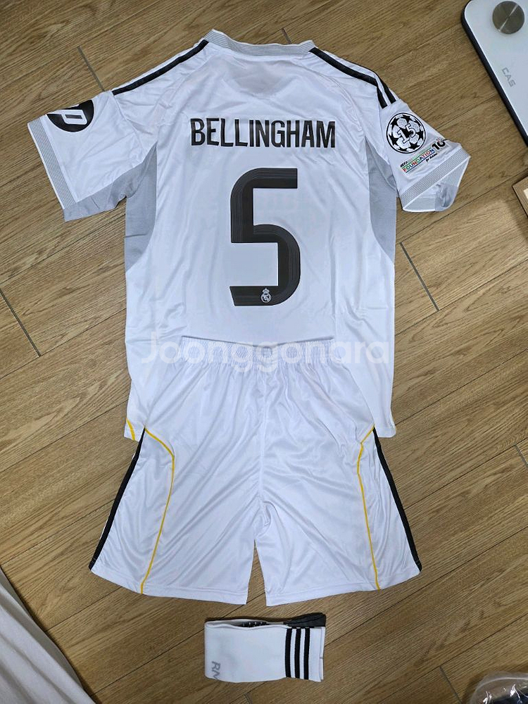 25-26시즌 레알마드리드 음바페 벨링엄 홈 어웨이 축구 유니폼 축구복 상하의세트 새상품 판매--3