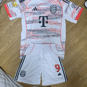 25-26시즌 바이에른뮌헨 김민재 케인 축구 유니폼 축구복 상하의세트 새상품 판매