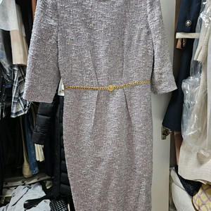 모조에스핀 체인 장식 원피스