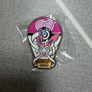 롯데월드 포켓몬스터 풍선비행 뱃지 v2 이브이즈 님피아 이미지