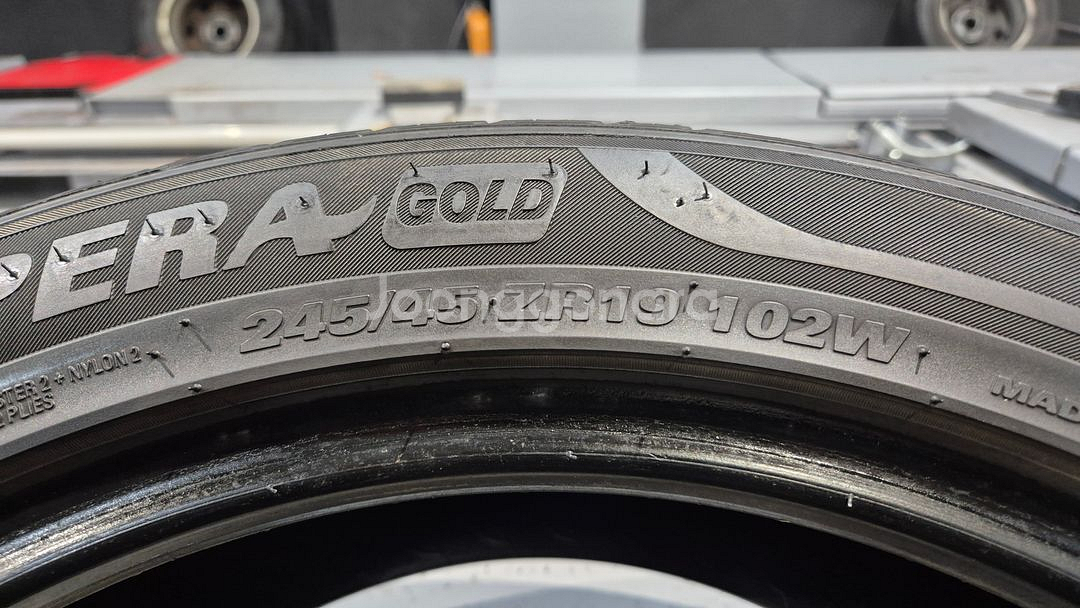 중고 타이어 245 45 19 오페라골드(구마제스티) 2454519--6