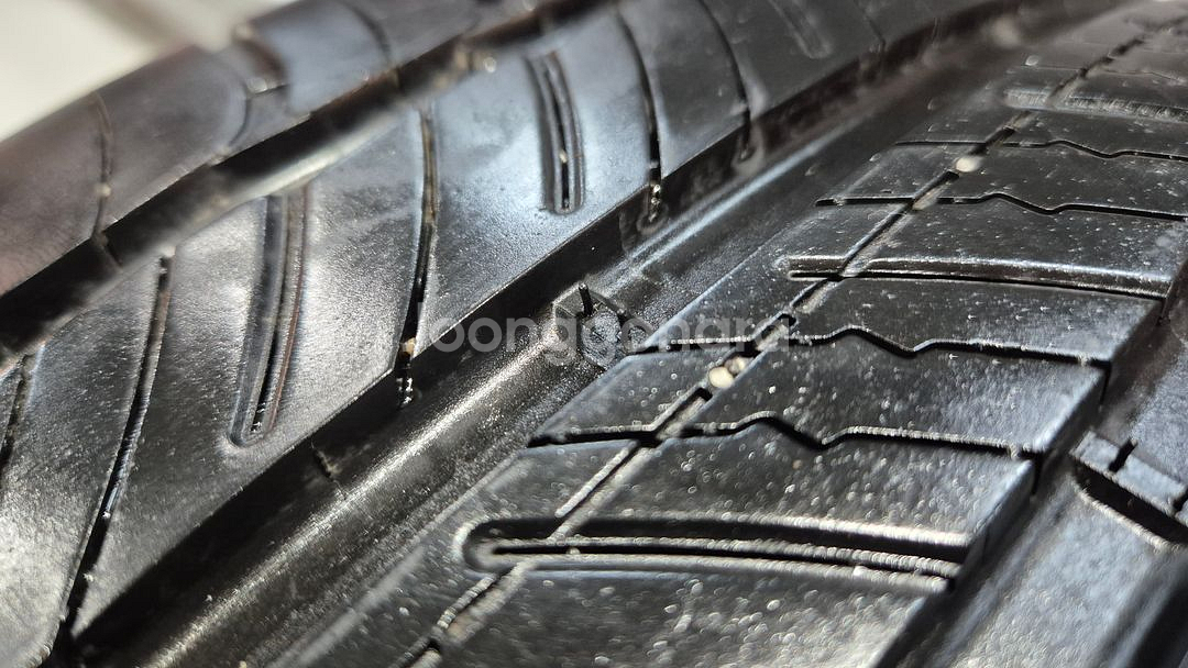 중고 타이어 245 40 19 미쉐린 프라이머시투어AS 2454019--1