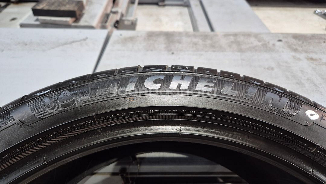 중고 타이어 245 40 19 미쉐린 프라이머시투어AS 2454019--3