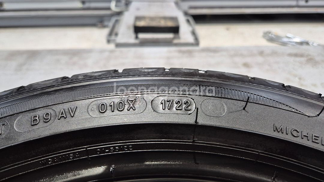 중고 타이어 235 40 19 미쉐린 프라이머시MXM4 2354019--4