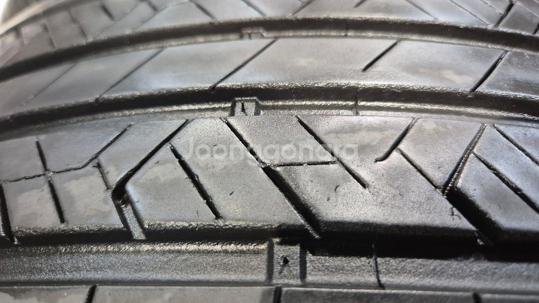 중고 타이어 235 45 18 한국 타이어 키너지EX 2354518--2