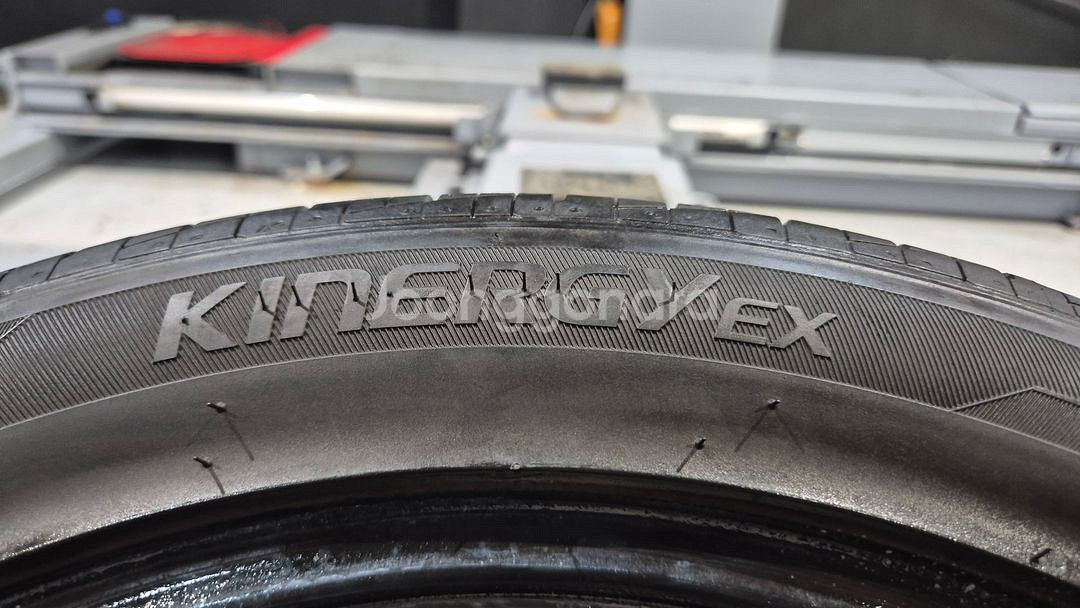중고 타이어 235 45 18 한국 타이어 키너지EX 2354518--3