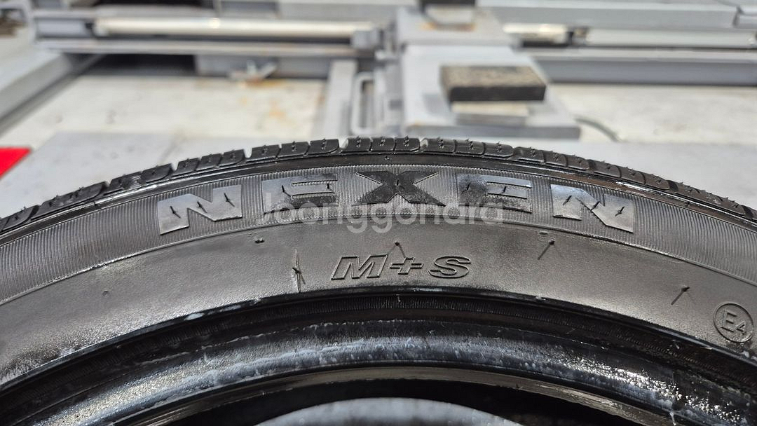 중고 타이어 235 45 18 넥센 엔프리즈 AH8 2354518--5