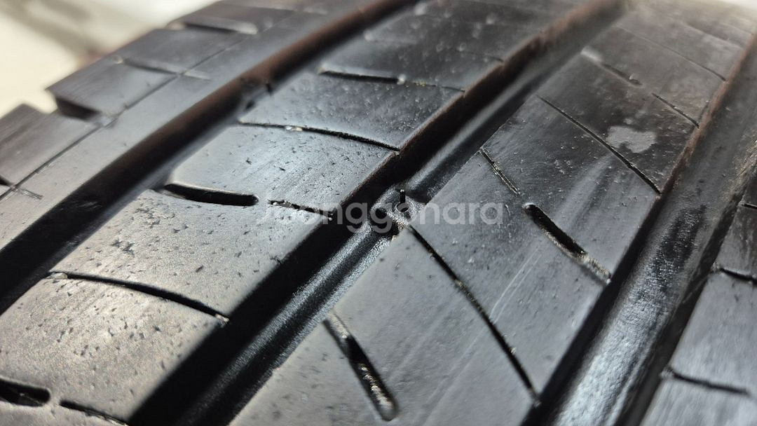 중고 타이어 235 55 17 금호 솔루스 TA31 2355517--1