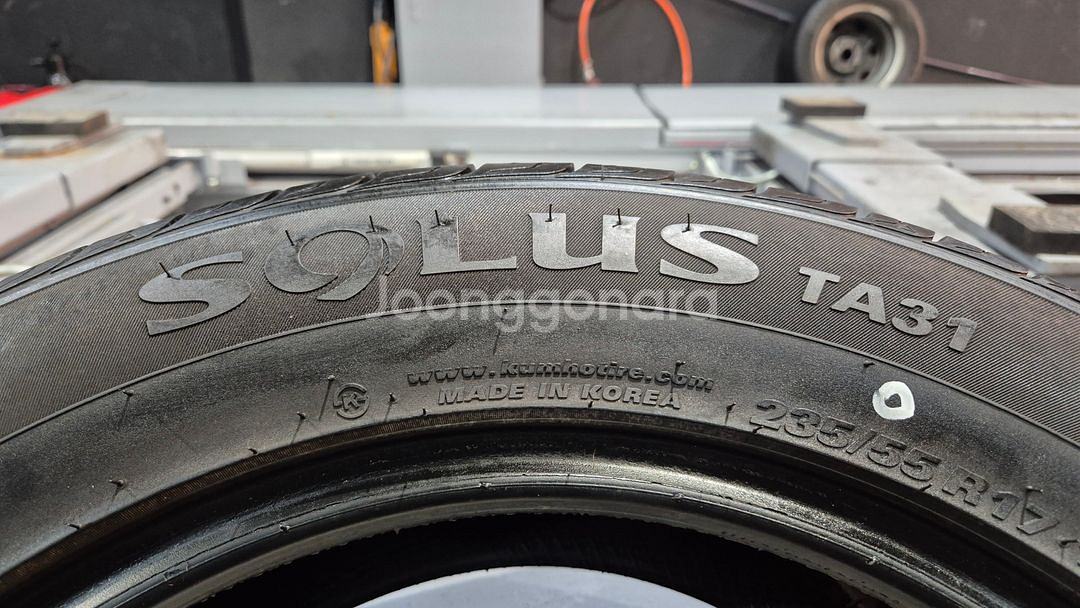 중고 타이어 235 55 17 금호 솔루스 TA31 2355517--4