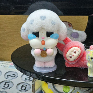 팝마트 크라잉베이비 발렌타인 시리즈 POPMART