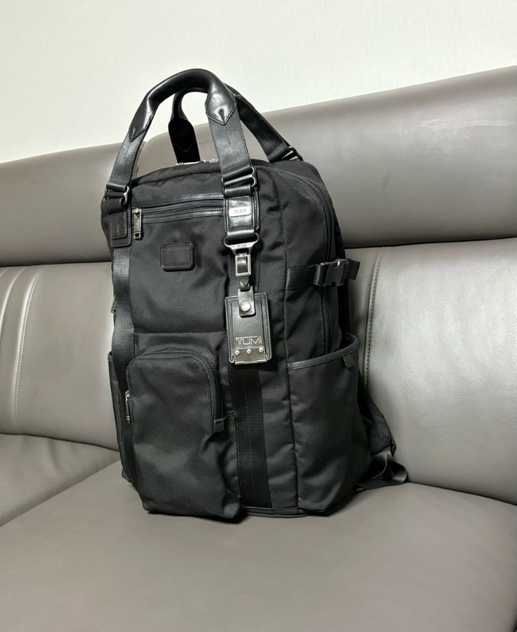 정품.투미르준백팩(블랙.상태깨끗좋음--1