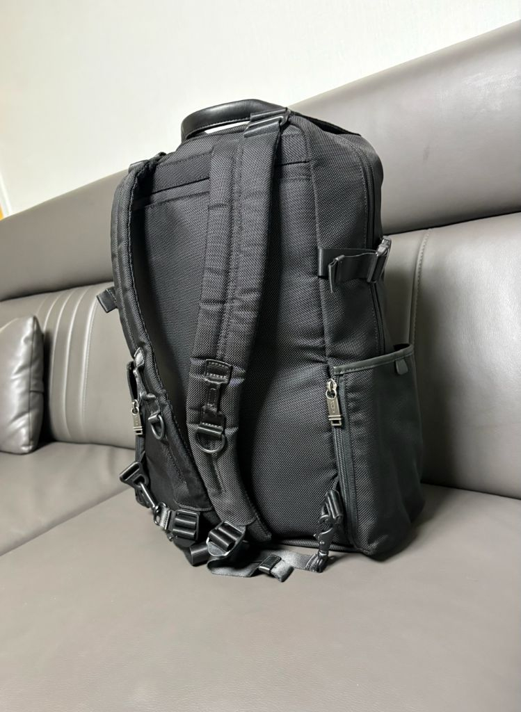 정품.투미르준백팩(블랙.상태깨끗좋음--4
